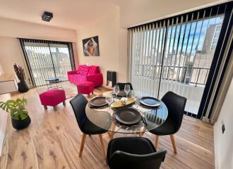 Departamento en Cordoba 1700 de dos ambientes con doble balcon