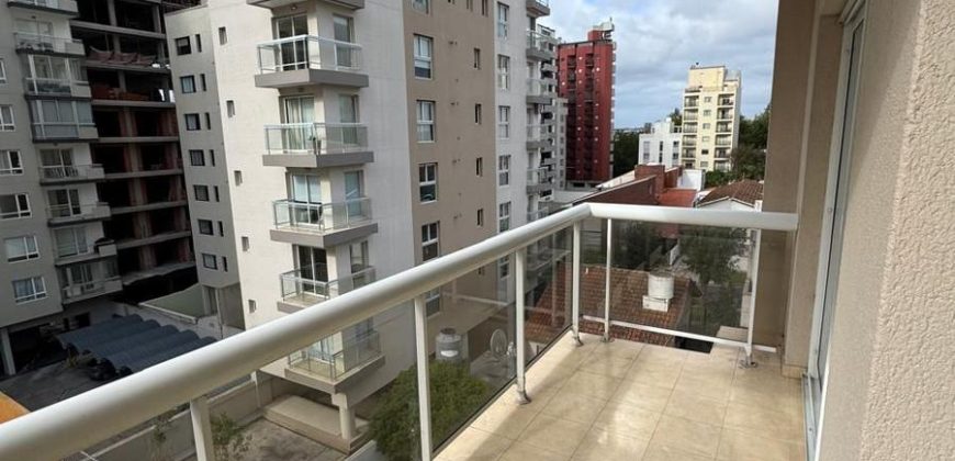 Departamento en Bernardo de Irigoyen 4500 de tres ambientes con vista parcial al mar en alquiler