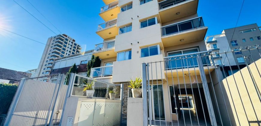 Departamento en Bernardo de Irigoyen 4500 de tres ambientes con vista parcial al mar en alquiler