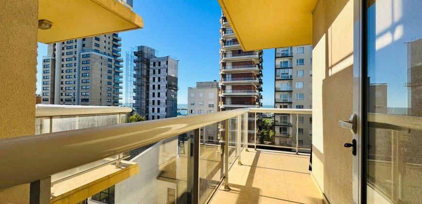 Departamento en Bernardo de Irigoyen 4500 de tres ambientes con vista parcial al mar en alquiler