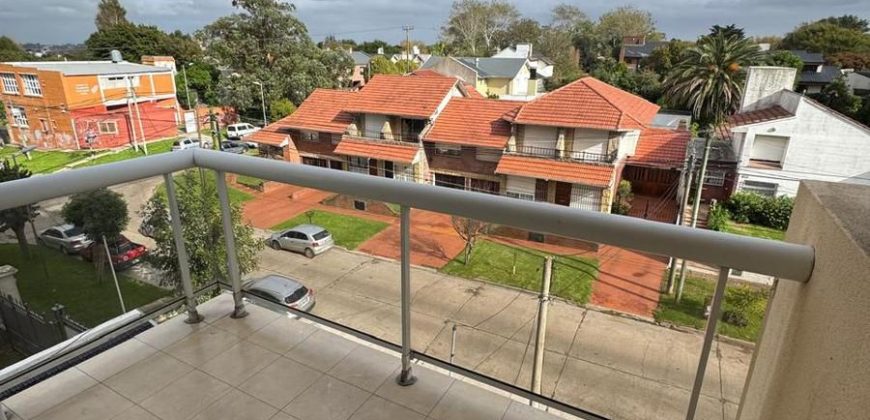 Departamento en Bernardo de Irigoyen 4500 de tres ambientes con vista parcial al mar en alquiler