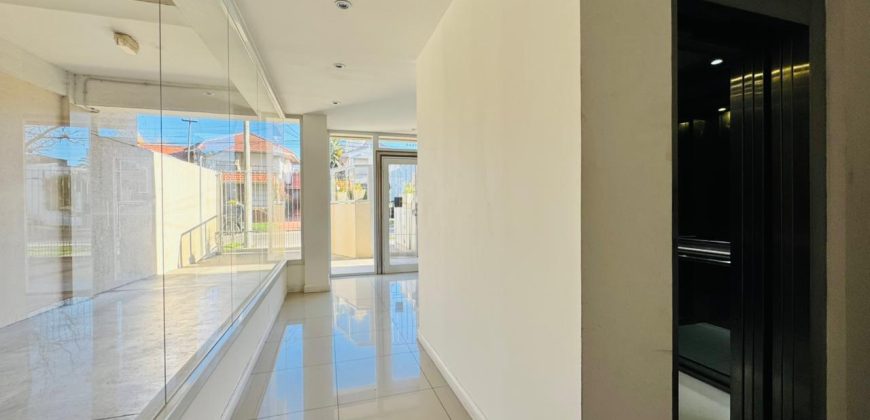 Departamento en Bernardo de Irigoyen 4500 de tres ambientes con vista parcial al mar en alquiler
