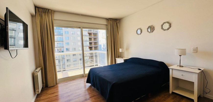 Departamento en Bernardo de Irigoyen 4500 de tres ambientes con vista parcial al mar en alquiler