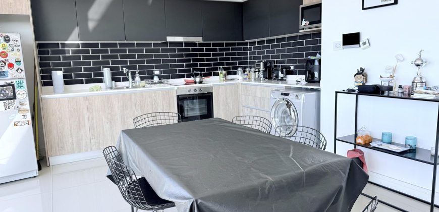 Venta moderno departamento 2 ambientes, Perla Norte, cochera opcional, apto credito