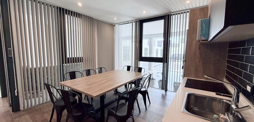 Venta moderno departamento 2 ambientes, Perla Norte, cochera opcional, apto credito