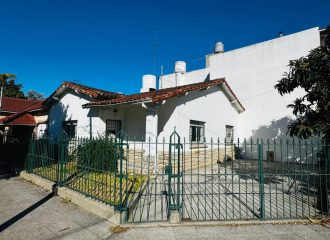 Venta chalet apto credito 4 ambientes, zona Mundialista