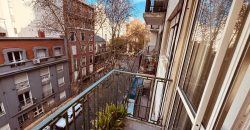 Departamento en Sarmiento 2300 de tres ambientes con balcon