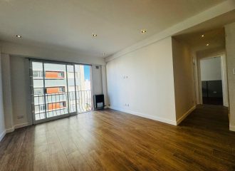 Departamento en Av. Independencia 1600 de tres ambientes reciclado