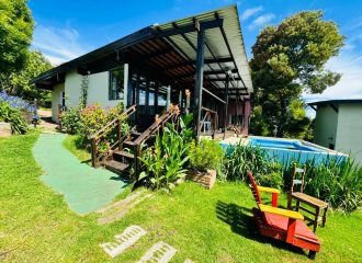 Casa en Sierra de los Padres de cuatro ambientes con escritorio